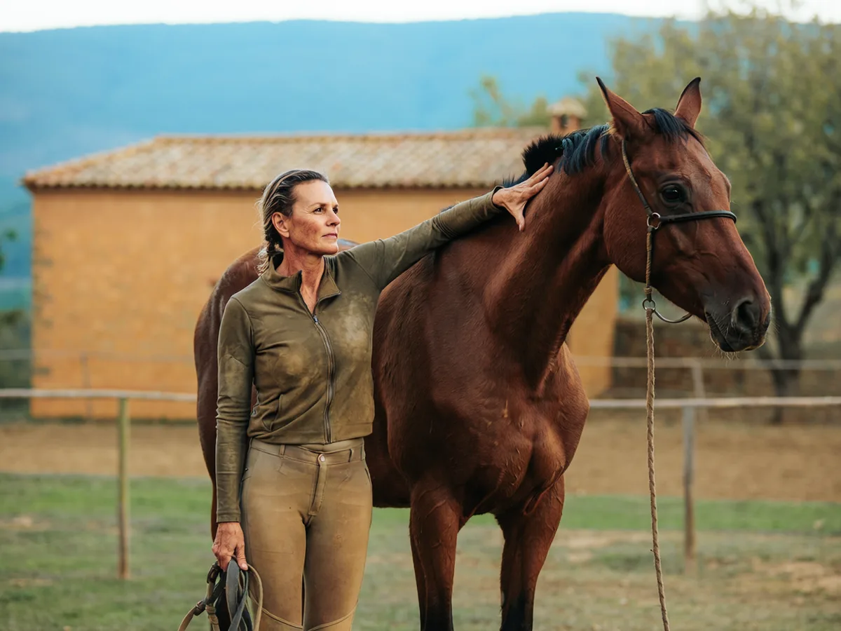 Cours d'équitation à —, —